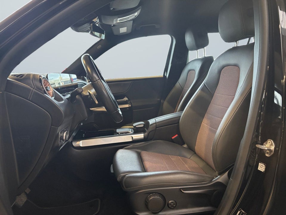 Mercedes EQB300 4Matic 5d