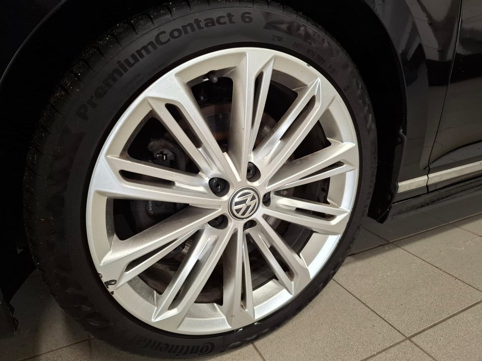 VW Passat 2,0 TDi 240 R-line Variant DSG 4Motion 5d