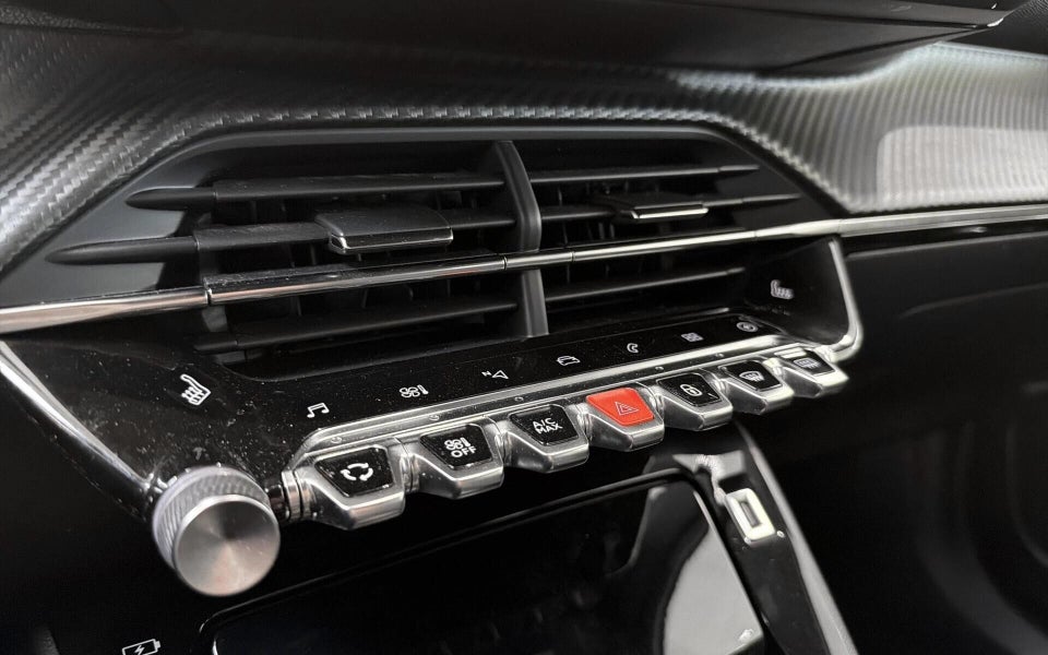 Peugeot e-2008 50 GT 5d