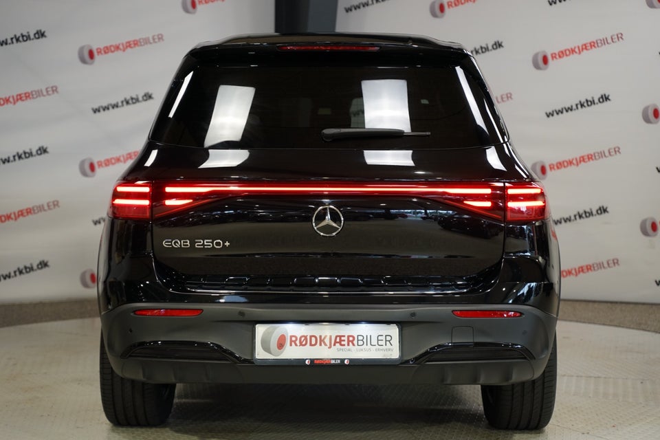 Mercedes EQB250+ AMG Line 5d