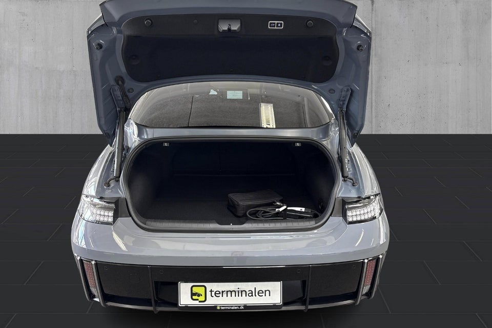 Hyundai Ioniq 6 53 Essential 4d