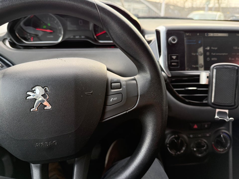 Peugeot 208 1,6 e-HDi 92 Active 5d