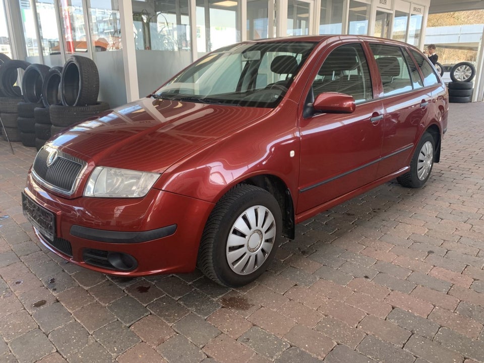 Skoda Fabia 1,4 16V 75 Ambiente Combi 5d