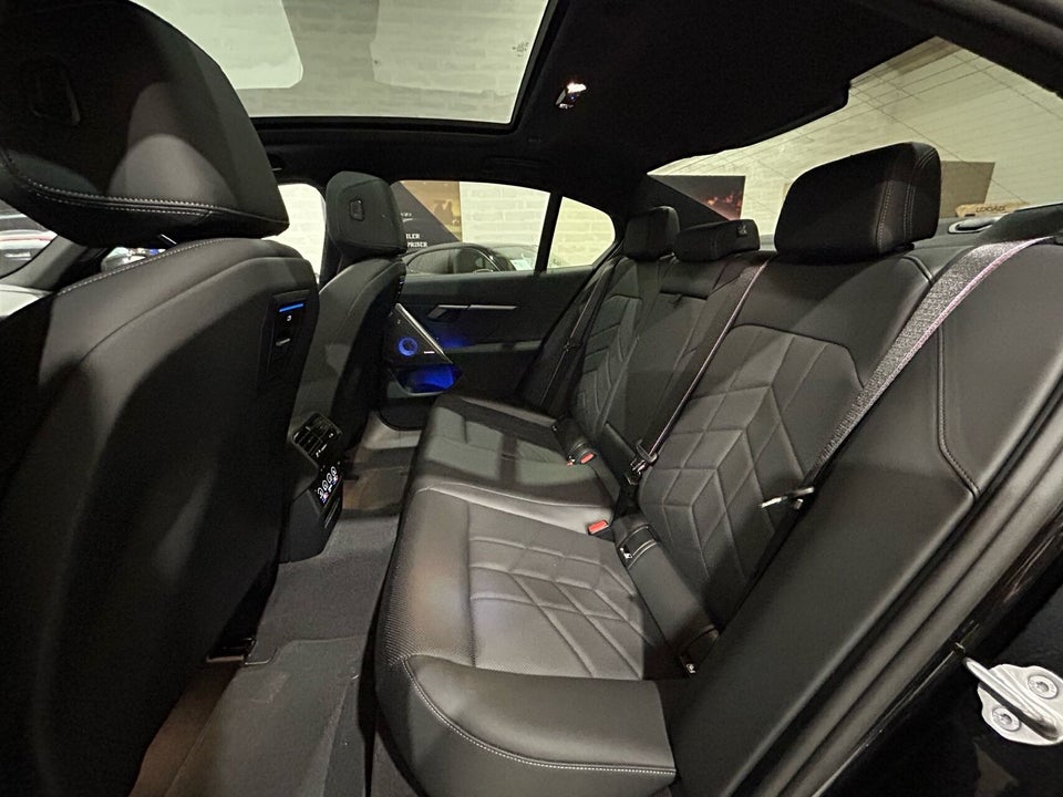 BMW i5 eDrive40 M-Sport Pro 4d