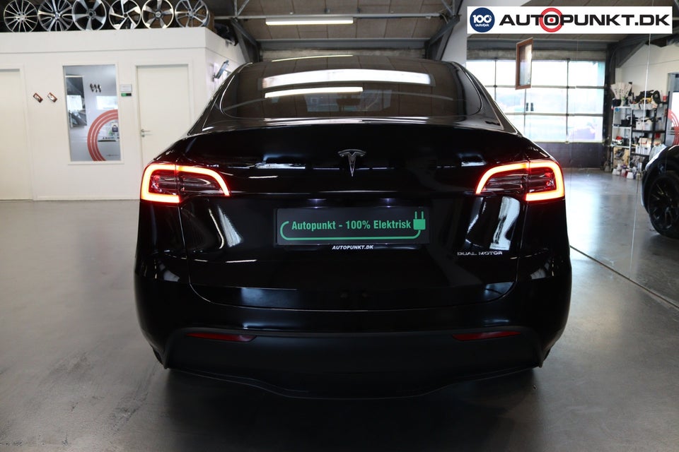 Tesla Model Y Long Range AWD 5d