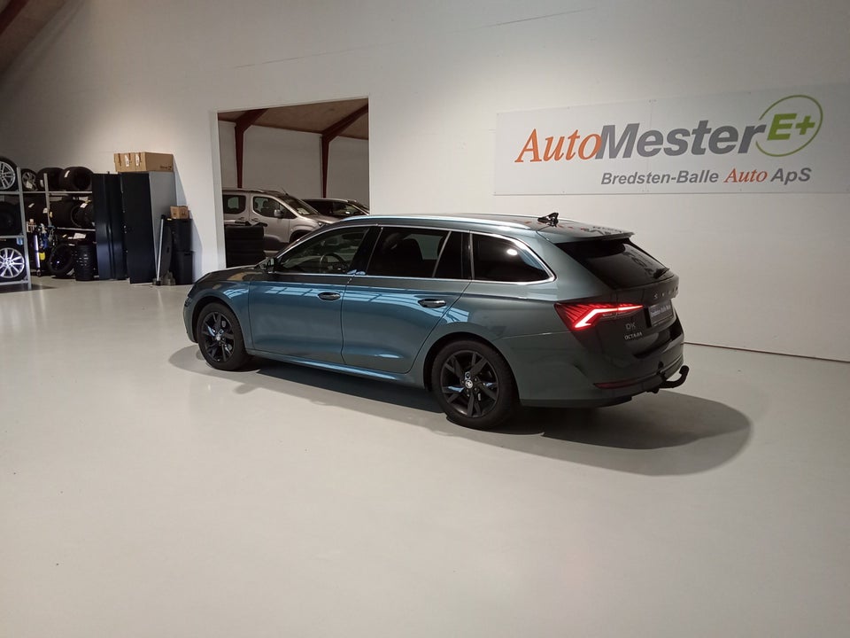 Skoda Octavia 2,0 TDi 150 Business Executive Combi DSG 5d