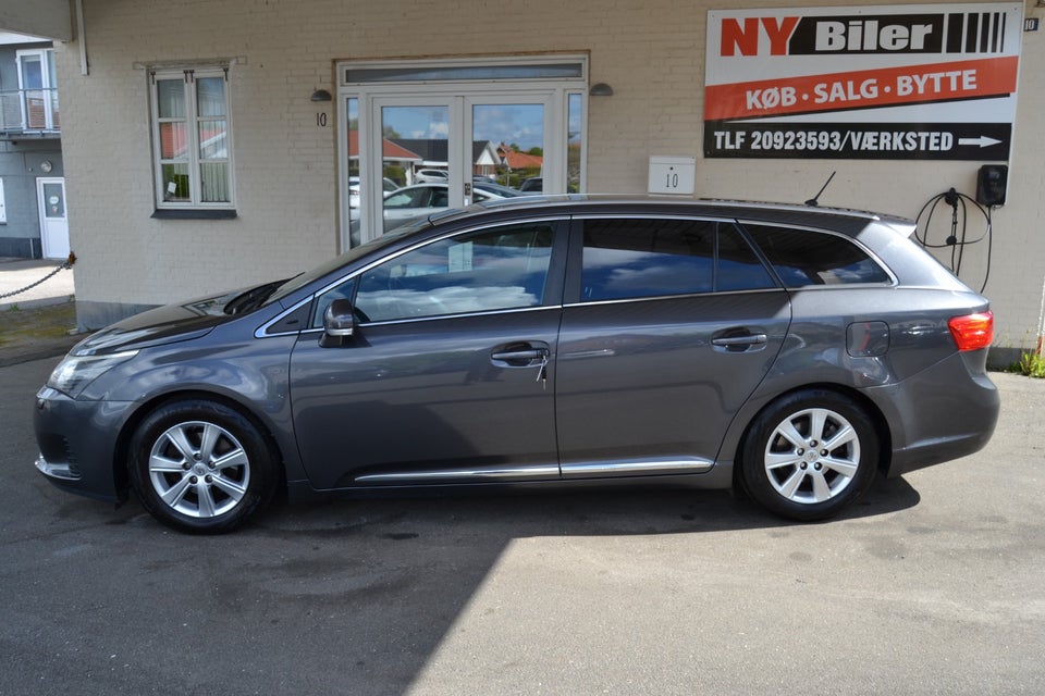 Toyota Avensis 1,6 VVT-i T2 Touch stc. 5d