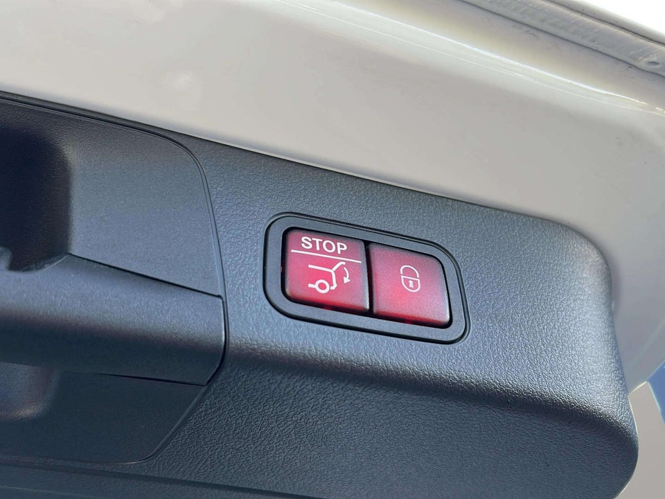 Mercedes EQB300 Progressive 4Matic 5d