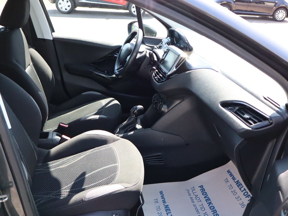 Peugeot 208 1,6 e-HDi 92 Allure Sky 5d