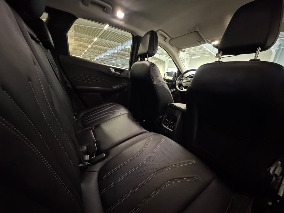 Ford Kuga 2,5 PHEV Vignale CVT 5d