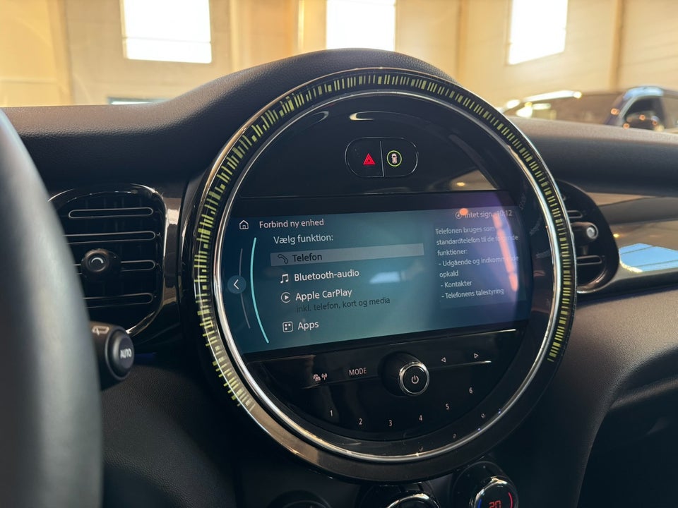 MINI Cooper SE Classic Trim 3d