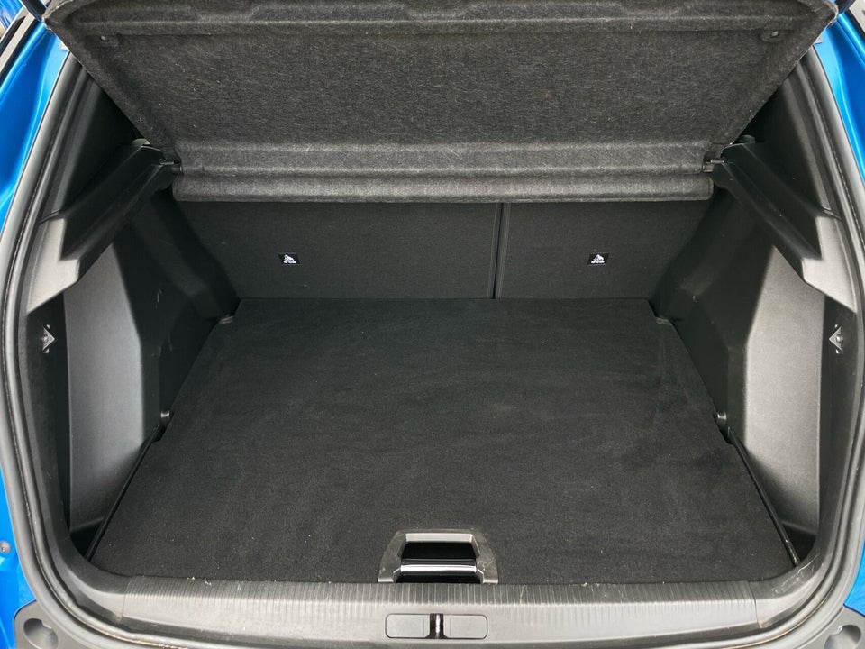 Peugeot e-2008 50 GT Premium 5d