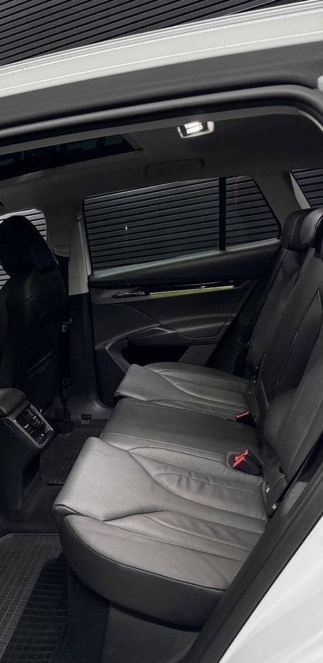 Skoda Enyaq 80 iV Plus Suite 5d