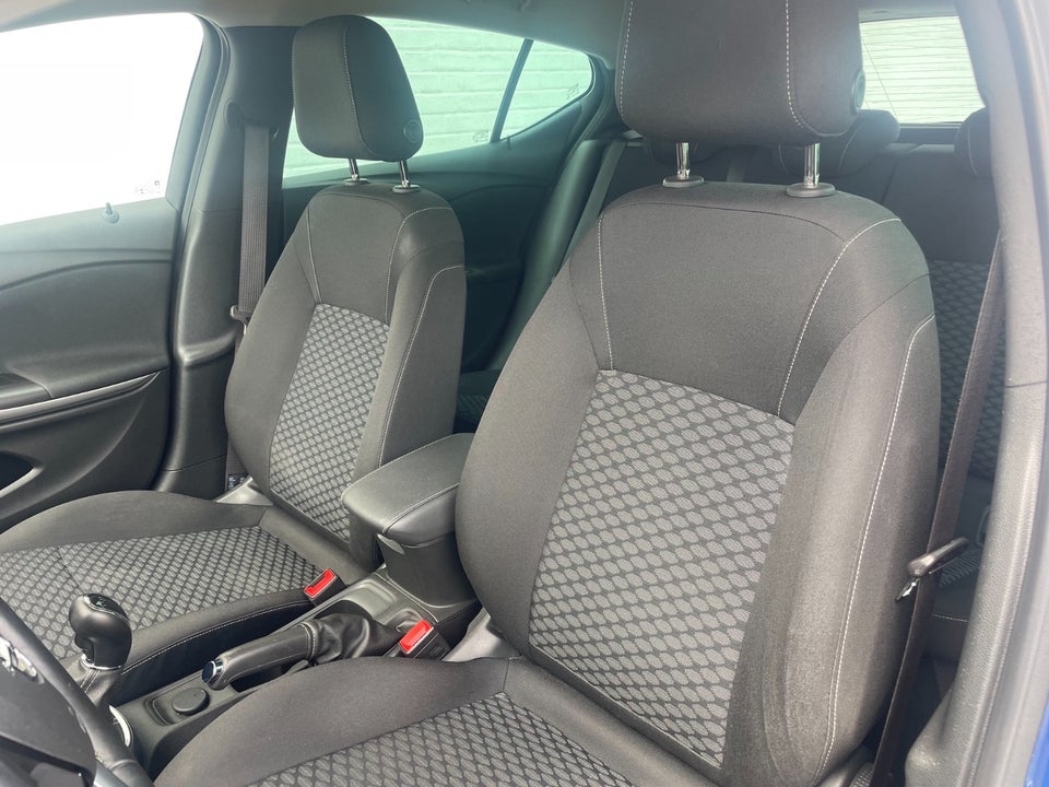 Opel Astra 1,0 T 105 Excite 5d