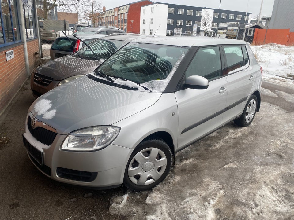 Skoda Fabia 1,4 16V Ambiente 5d