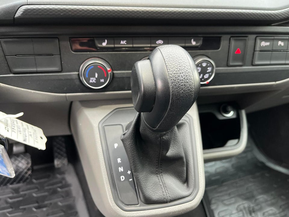 VW Transporter 2,0 TDi 150 Kassevogn DSG lang