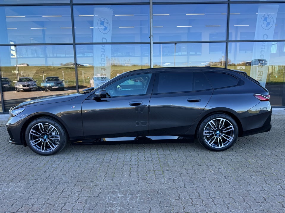 BMW i5 eDrive40 Touring M-Sport 5d