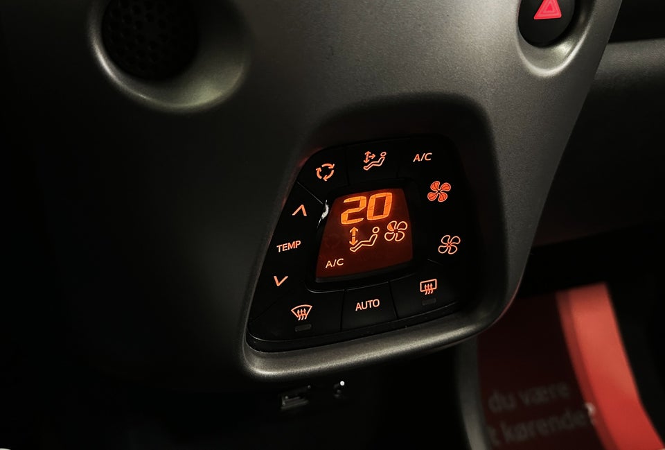 Toyota Aygo 1,0 VVT-i x-press 5d