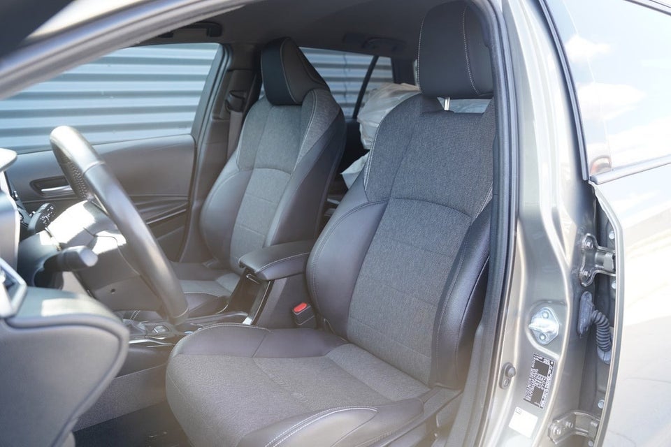 Toyota Corolla 1,8 Hybrid Active Premium Touring Sports MDS 5d