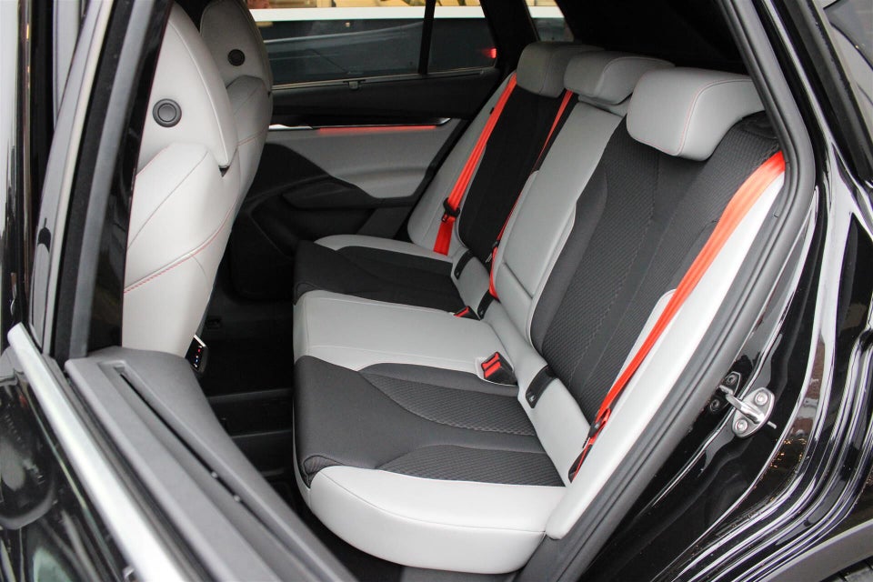 Skoda Elroq 85 iV Lodge 5d