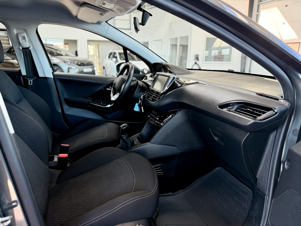 Peugeot 208 1,6 BlueHDi 100 Active 5d