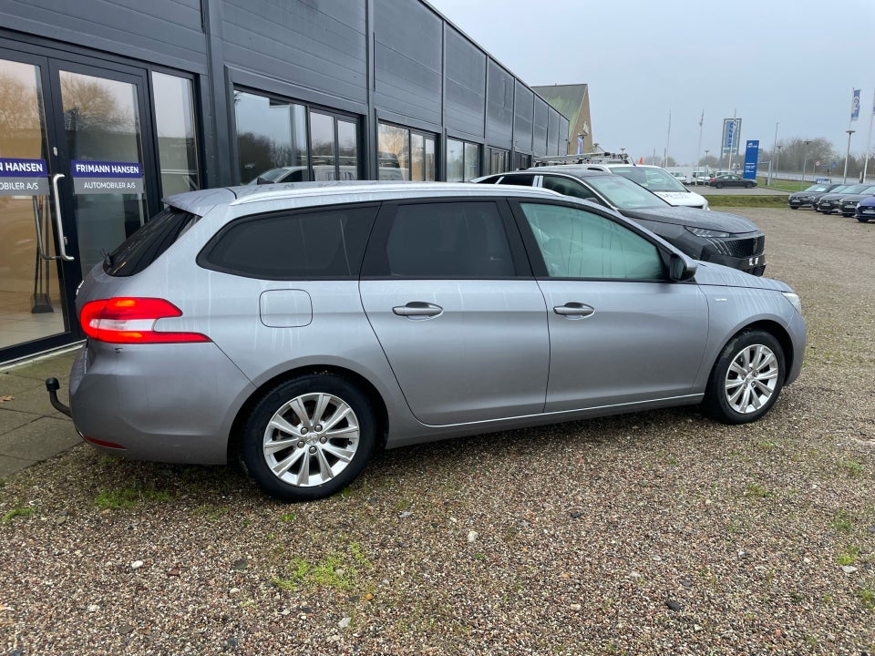 Peugeot 308 1,5 BlueHDi 130 Style+ SW 5d