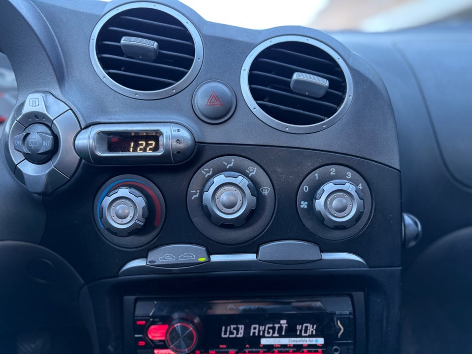 Hyundai Coupé 2,0  3d