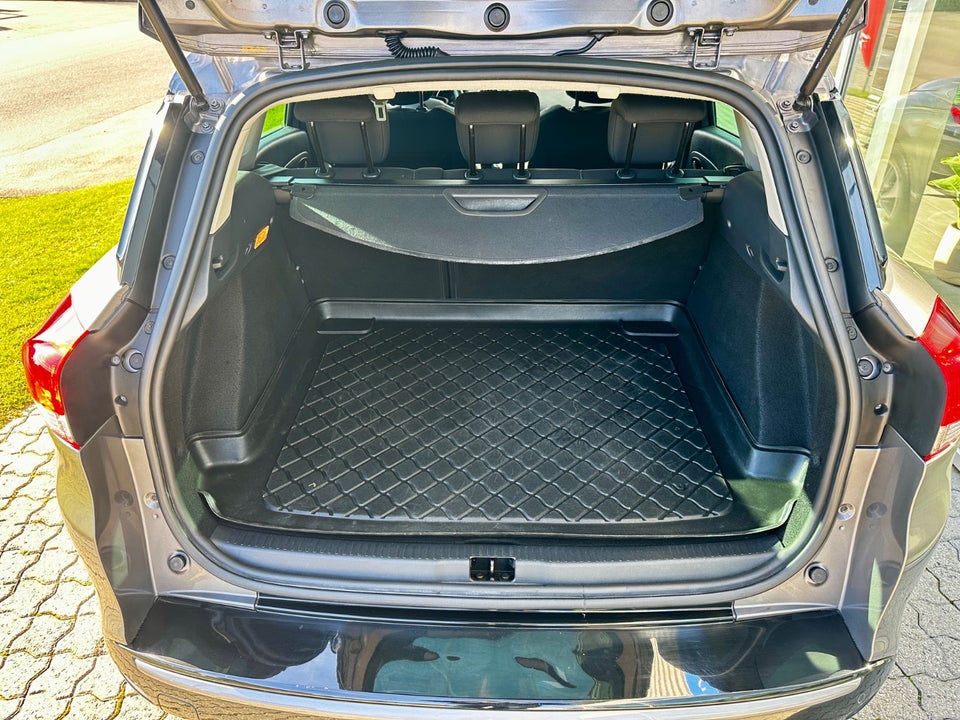 Renault Clio IV 0,9 TCe 90 Limited Sport Tourer 5d