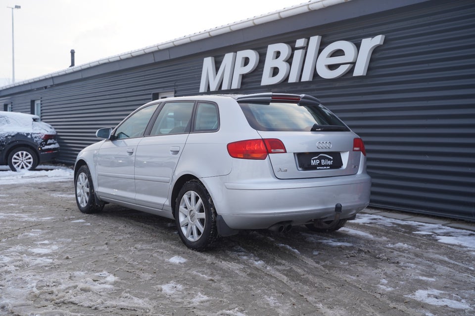 Audi A3 1,8 TFSi Attraction Sportback 5d