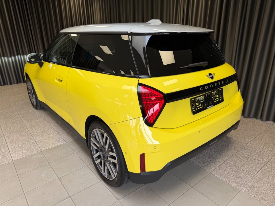 MINI Cooper SE Classic Trim XL 3d