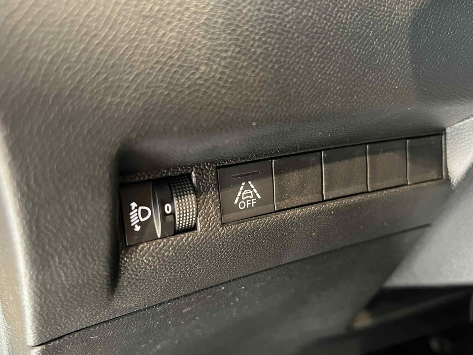 Peugeot 208 1,2 PureTech 75 Active 5d