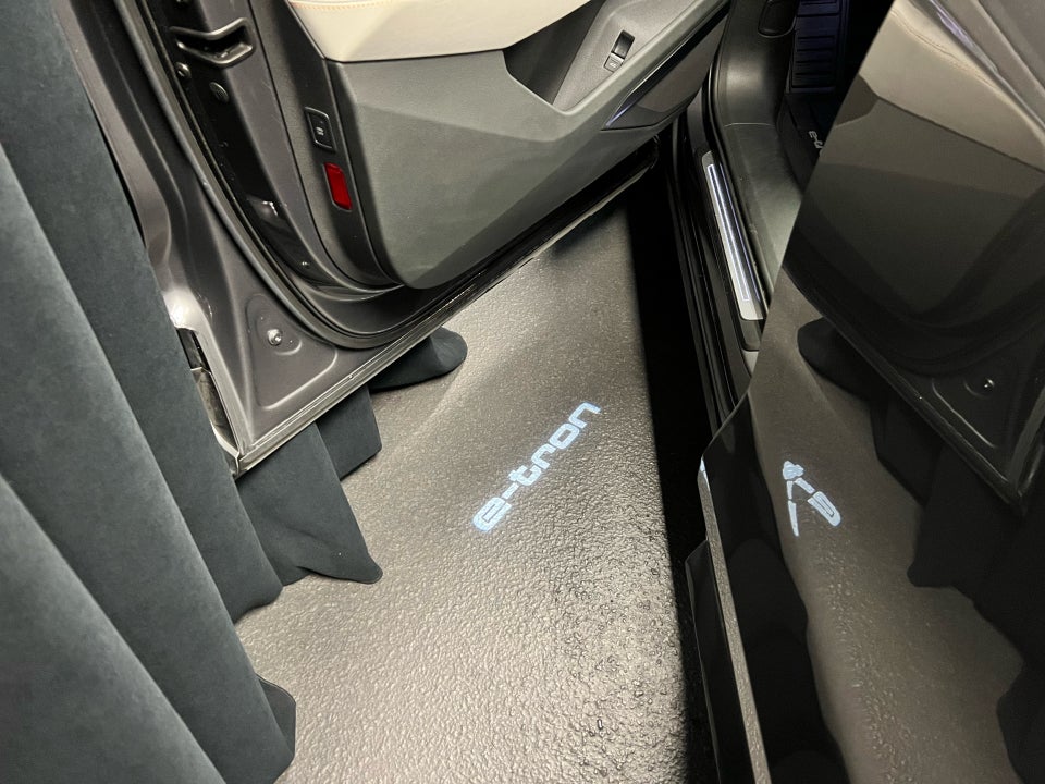 Audi e-tron 55 Advanced quattro 5d
