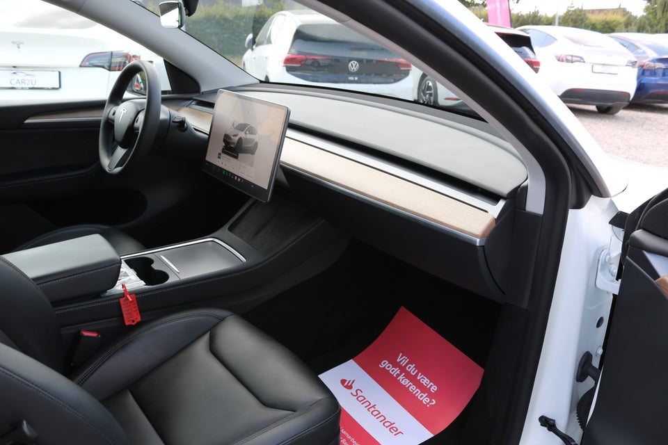 Tesla Model Y RWD 5d
