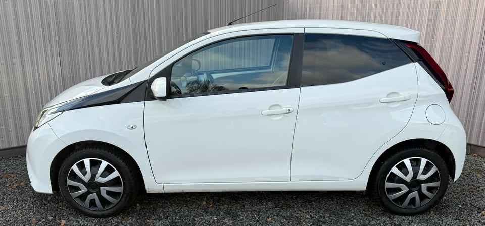 Toyota Aygo 1,0 VVT-i x-press 5d