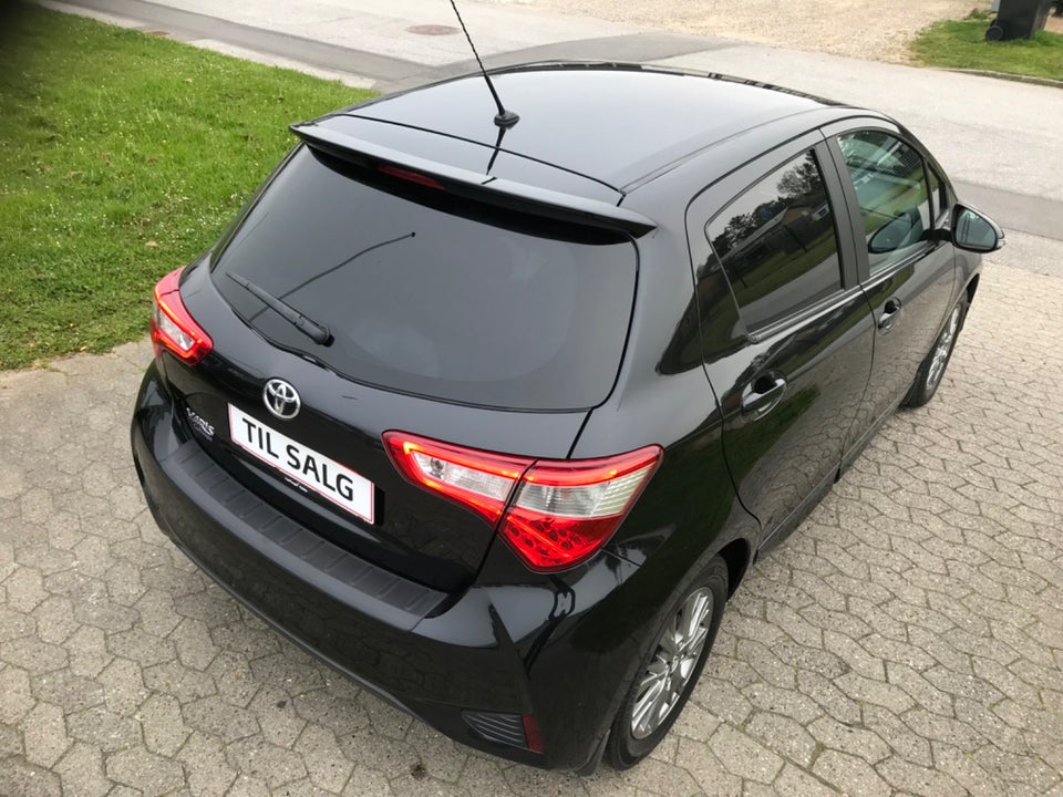 Toyota Yaris 1,0 VVT-i T2 5d