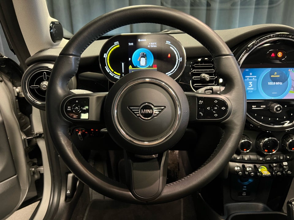 MINI Cooper SE Edition Premium Plus 3d