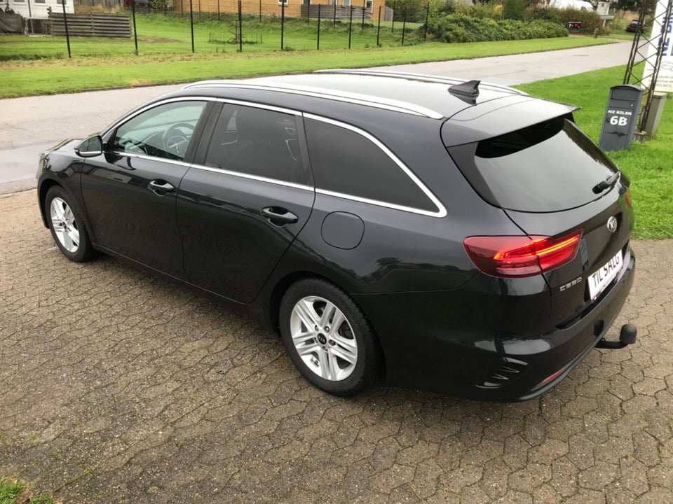 Kia Ceed 1,6 CRDi 136 Intro Edition 5d