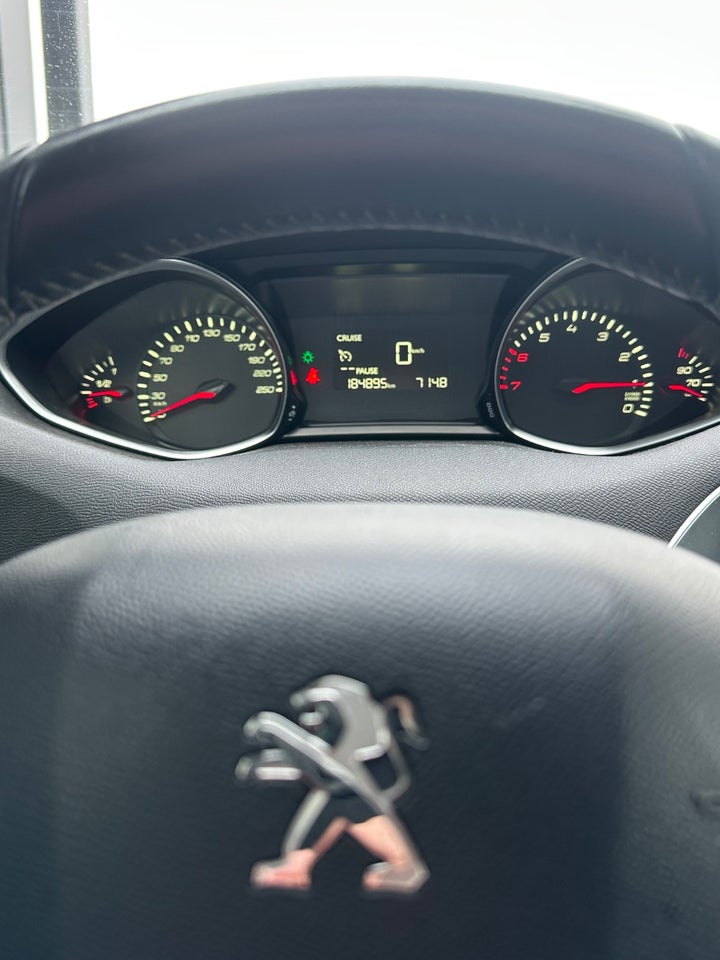 Peugeot 308 1,2 e-THP 110 Active SW 5d