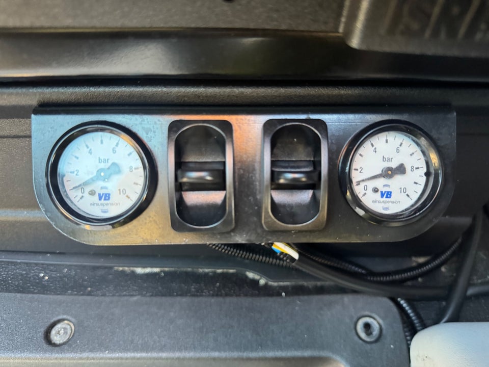 Iveco Daily 3,0 35S18 Box m/lift AG8 2d