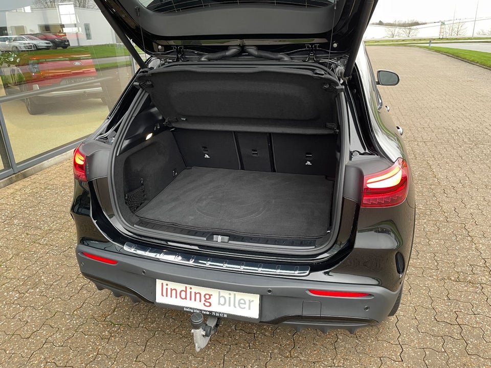 Mercedes EQA350 AMG Line 4Matic 5d