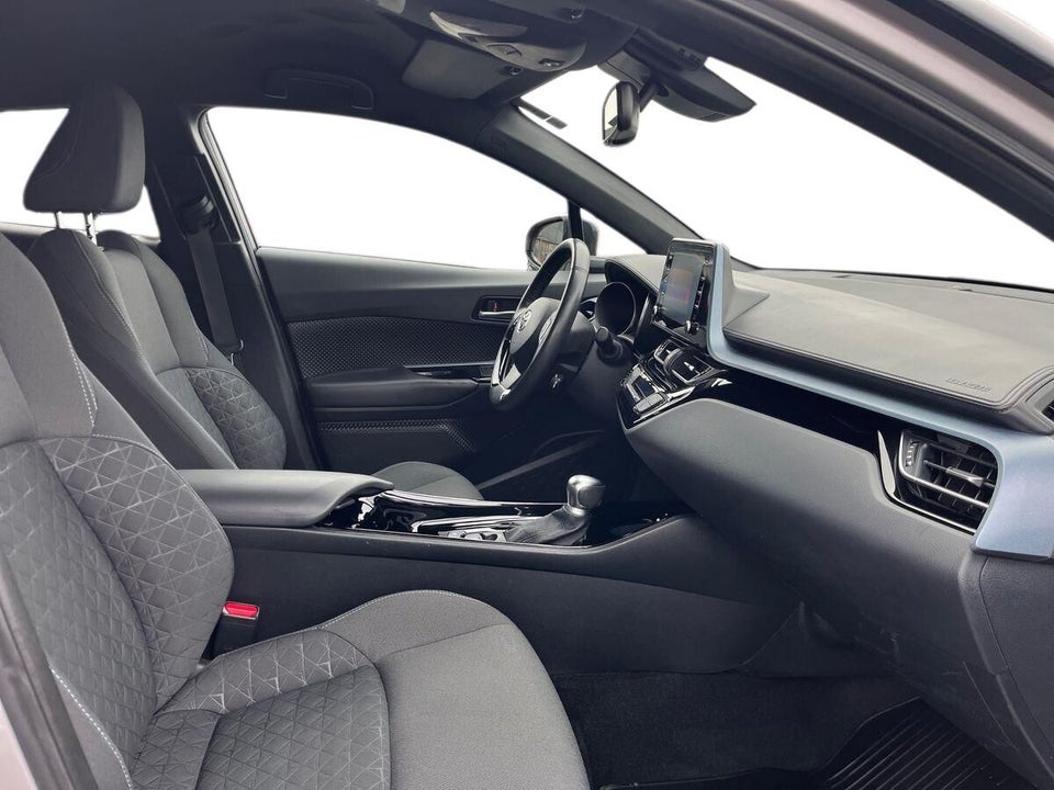 Toyota C-HR 1,8 Hybrid Premium Selected CVT 5d