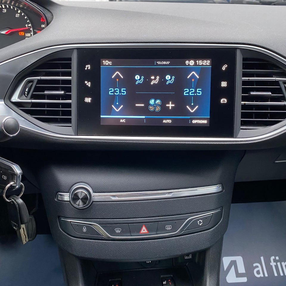 Peugeot 308 1,5 BlueHDi 130 Style SW 5d