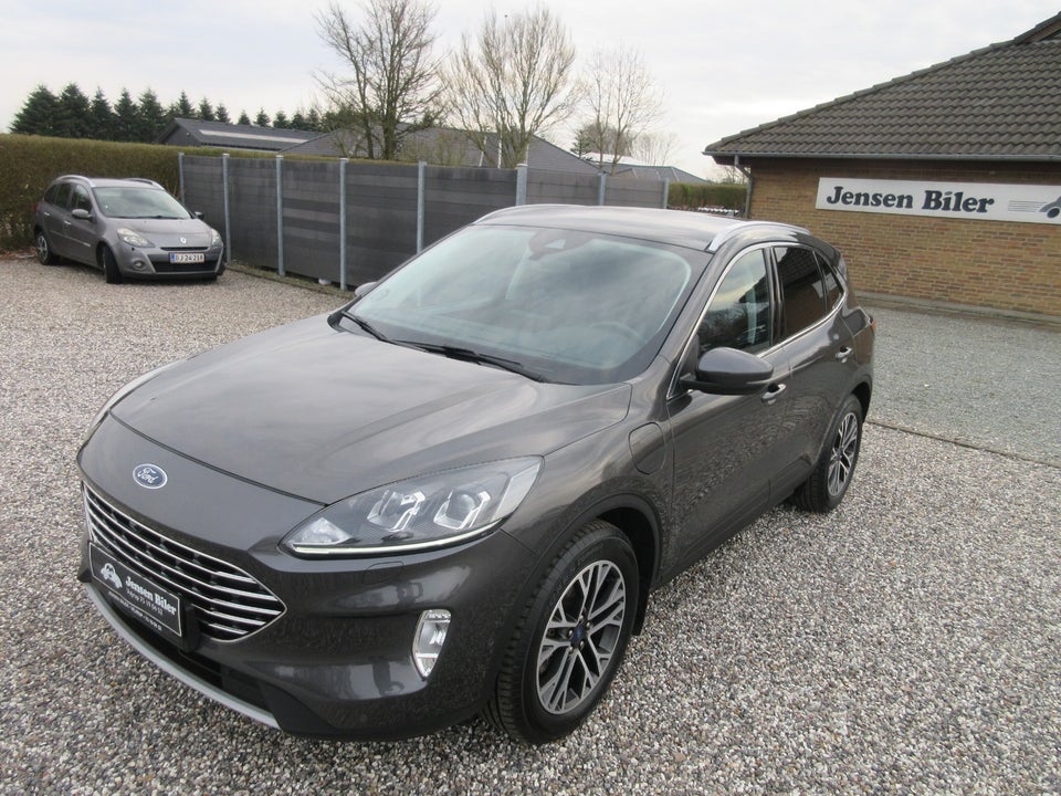 Ford Kuga 2,5 PHEV Titanium CVT 5d