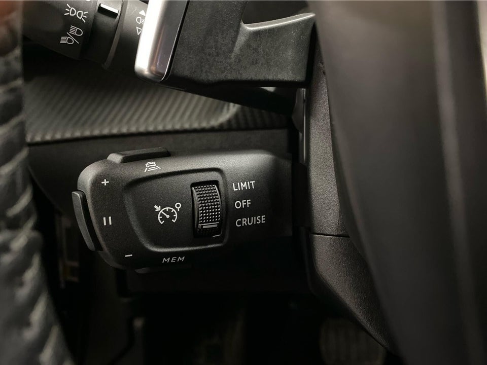 Peugeot 2008 1,2 PureTech 130 Allure Pack EAT8 5d