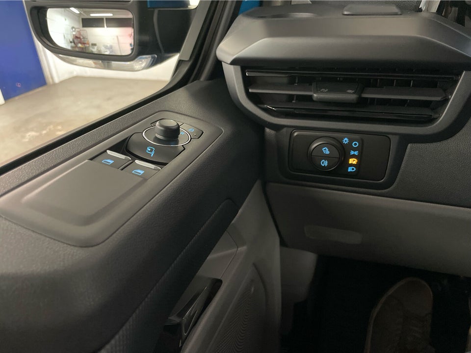 Ford E-Transit Custom 320 L1 71 Sport