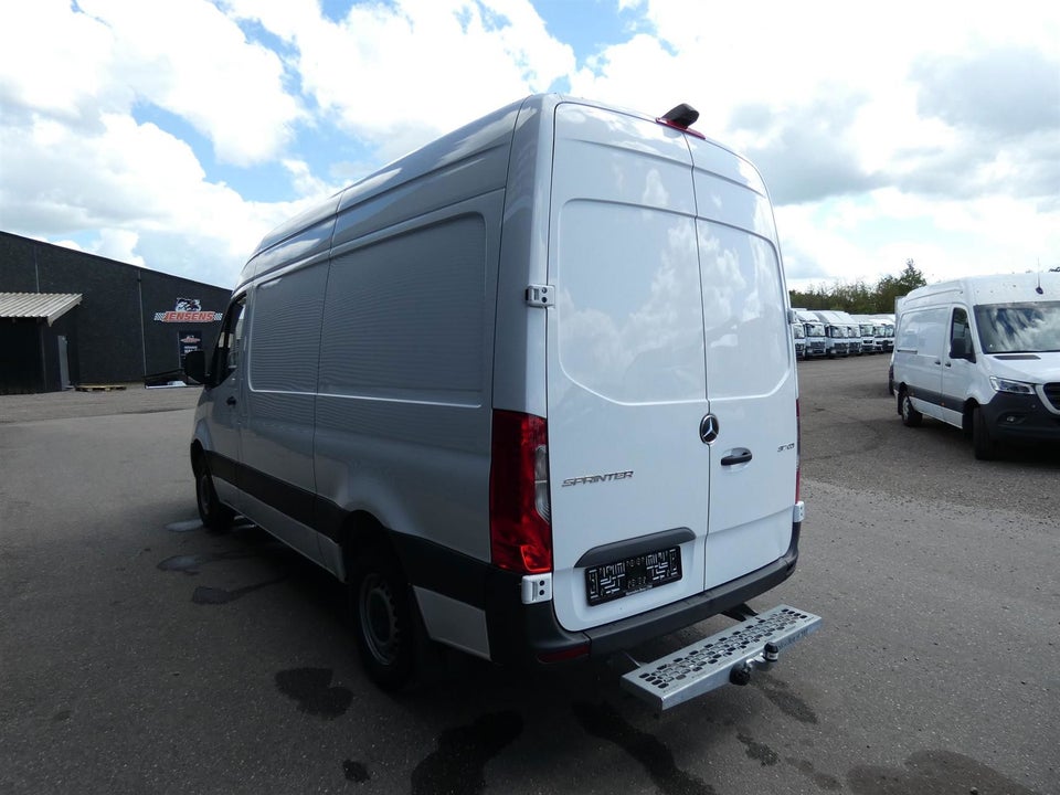 Mercedes Sprinter 317 2,0 CDi A2 Kassevogn aut. RWD