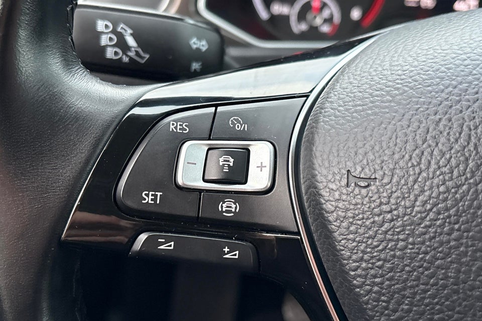 VW T-Roc 1,0 TSi 115 Style 5d