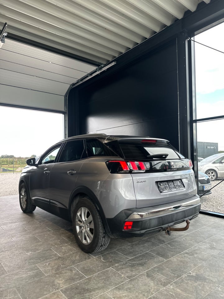 Peugeot 3008 1,2 e-THP 130 Active 5d