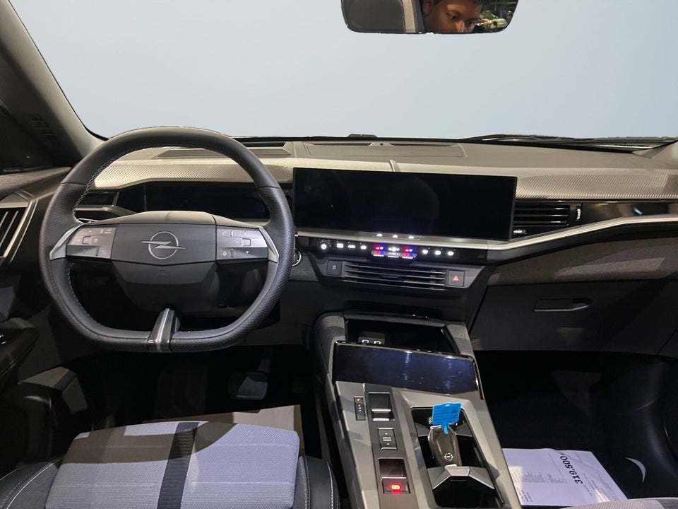 Opel Grandland-e 73 GS Sky 5d