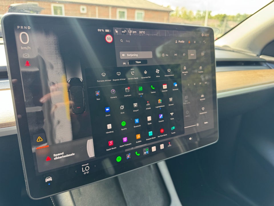 Tesla Model Y Long Range AWD 5d